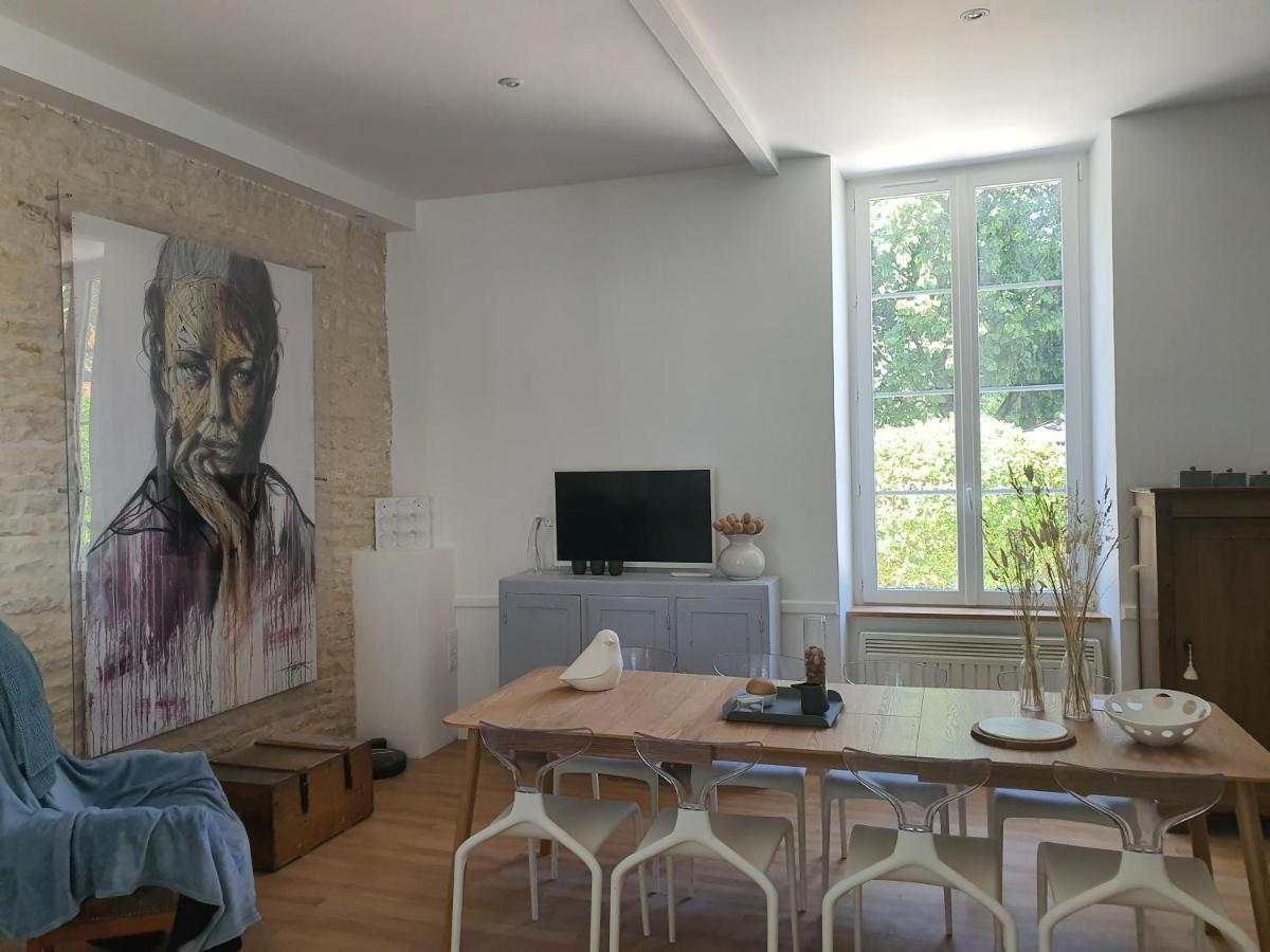 Maison Laurenza La Grande Suite 1760 Saint-Jean-de-Liversay 외부 사진